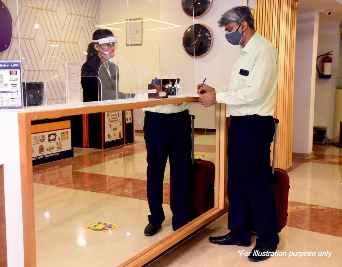 Oyo Flagship 22216 Sai Palace Hotel Varanasi Exterior photo